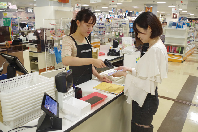 大学生の買い物風景